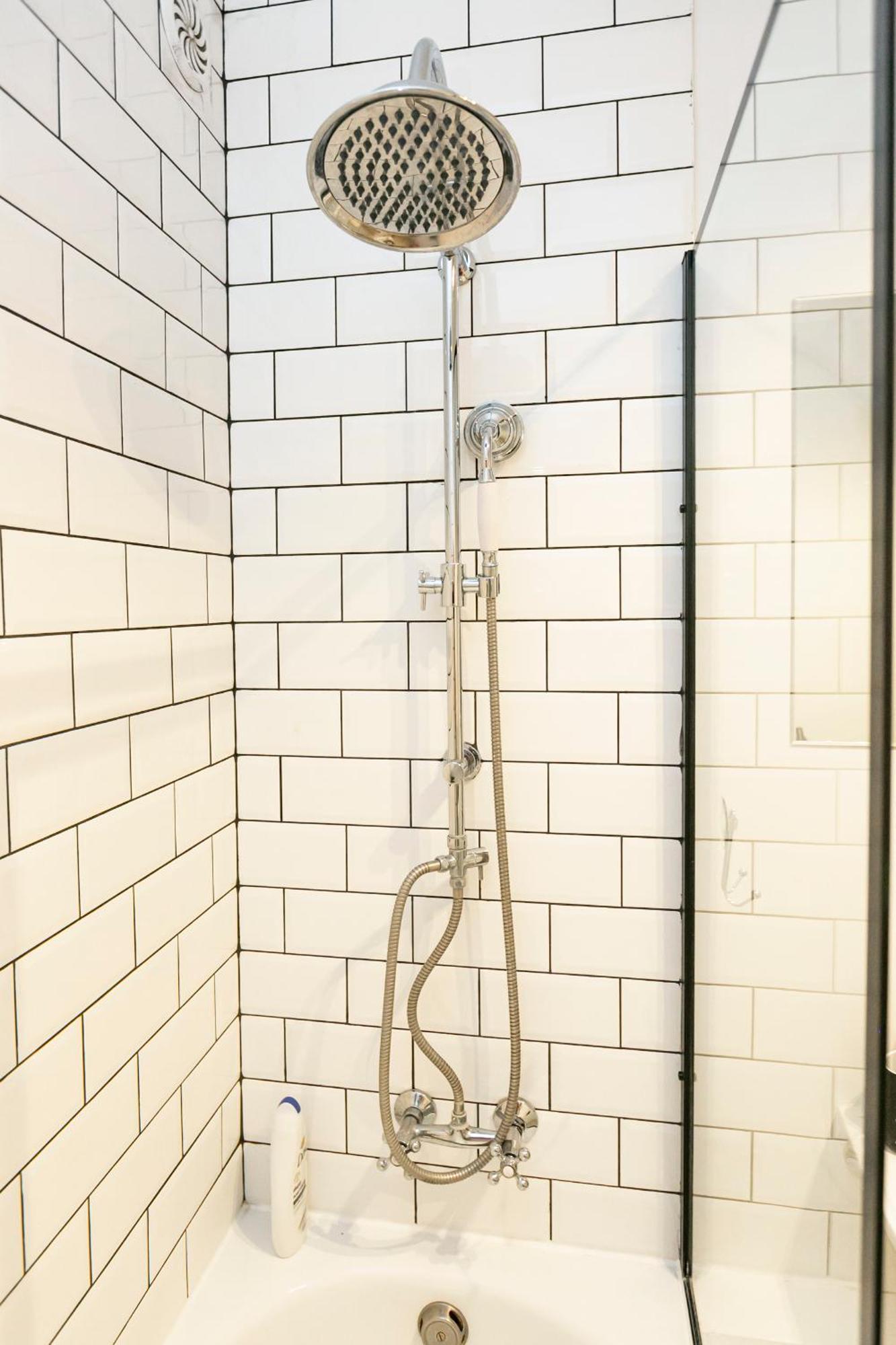 Nowogrodzka 78 - Apartament Dla 4 Osob - 200M Od Szpitala Klinicznego Na Lindleya - 1Km Do Dworca Centralnego - Wifi - Smart Tv 45 Cali Warsawa Bagian luar foto